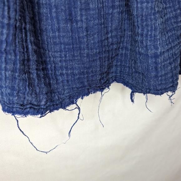 SOLDree People Sz M Oversized Navy Blue Destroyed Hem Short Sleeve Cropped Shirt - Picture 5 of 8